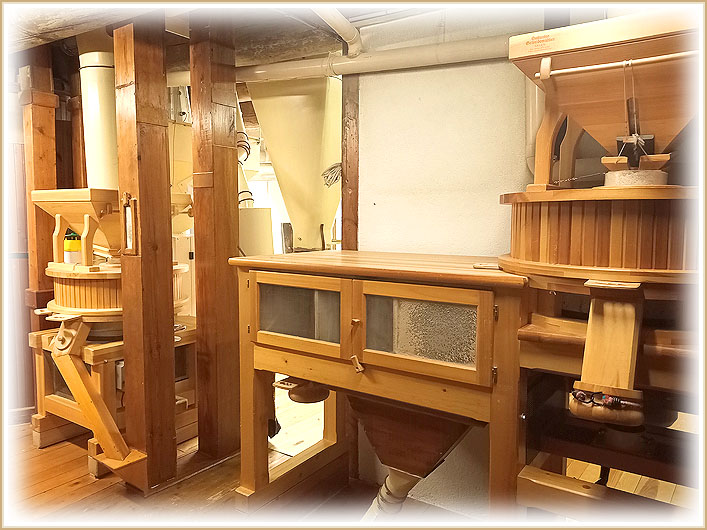 MOULIN DE PERTHUS mahlt seit Jahrzehnten mit Osttiroler Gewerbemühlen aus dem Hause Green